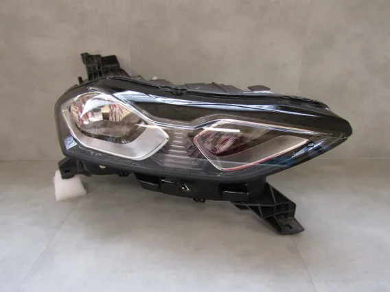 Lampa przód Citroen DS3 DS 3 CROSSBACK ZWYKŁA 18- RH 98200840580 Dostępne od ręki