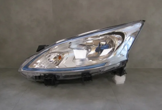 Bezpieczne zakupy Lampa przód Nissan e-NV200 ZWYKŁA LED 14-21 LH 260604FA0A