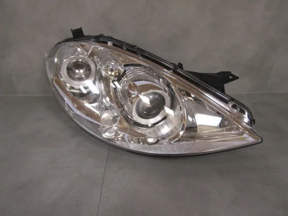 Ograniczona ilość LAMPA PRZÓD MERCEDES A-KLASA W169 RH PRAWA KSENON 04-A1698201261