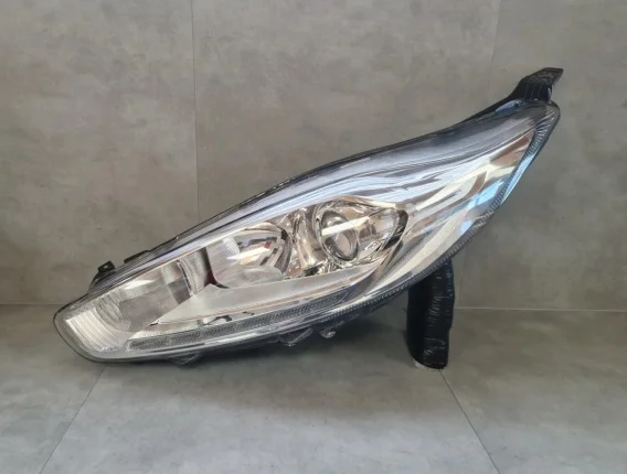 LAMPA PRZÓD FORD FIESTA MK7 ZWYKŁA SOCZEWKA Z LED LEWA LH 12-17 C1BB-13W030-CE Premium