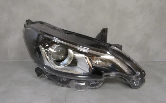Łatwy zwrot LAMPA PRZÓD PEUGEOT 108 ZWYKŁA SOCZEWKA 14- RH PRAWA 81110-0H150
