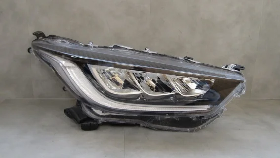 Tylko do końca tygodnia LAMPA PRZÓD TOYOTA YARIS IV LED 20- RH PRAWA