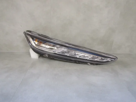 Ostatnie sztuki Lampa przód Hyundai Kona 1 LED DRL RH 17-21 92208J9000